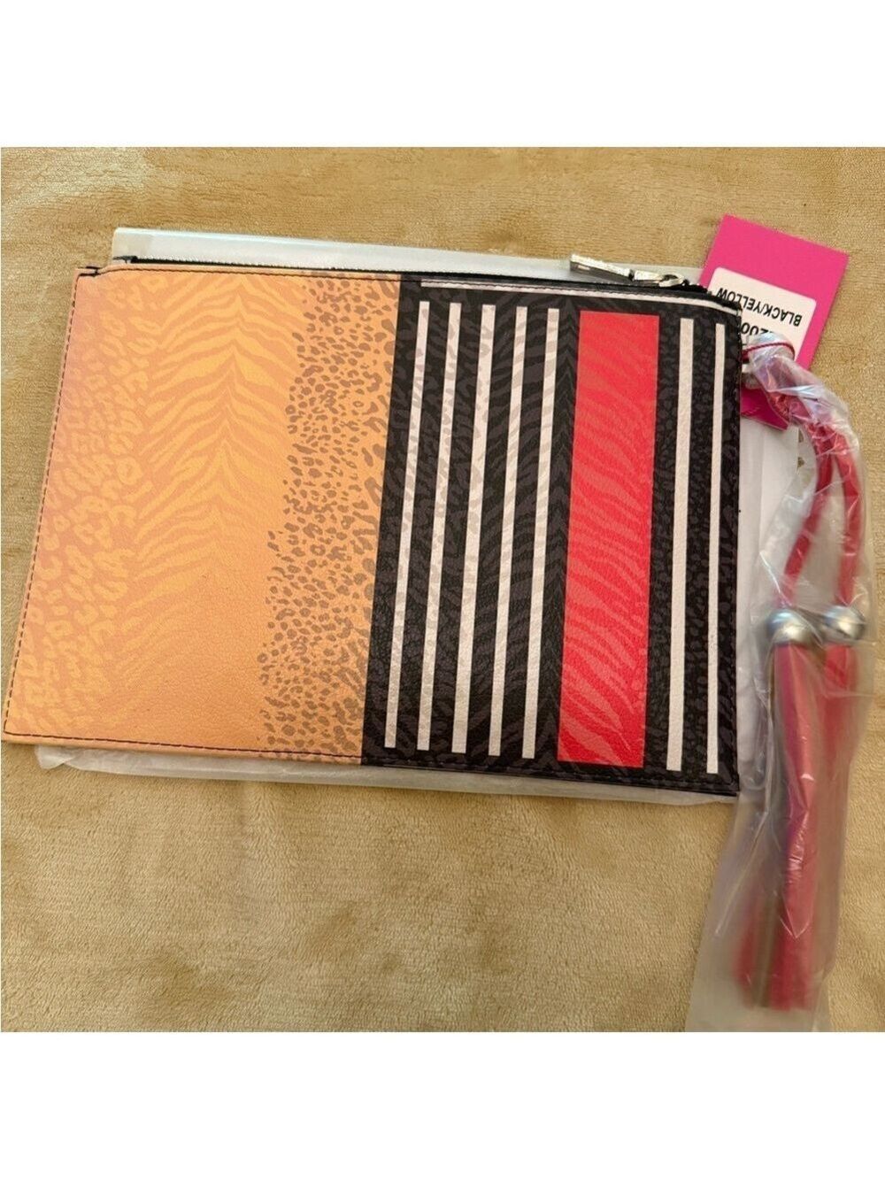 Sassy Jones Red and Black Geometric Clutch NWT - Picture 2 of 4